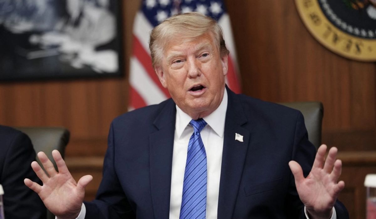 Trump Says US Has 'Massive' Ammunition Stockpile, Dismisses Shortage Reports